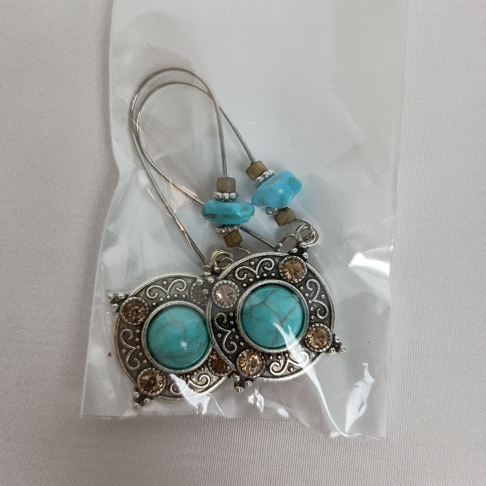 2/30$ Or‎ 3/$35 Boho Western Silver and Turquoise Dangle Earrings (#0204)